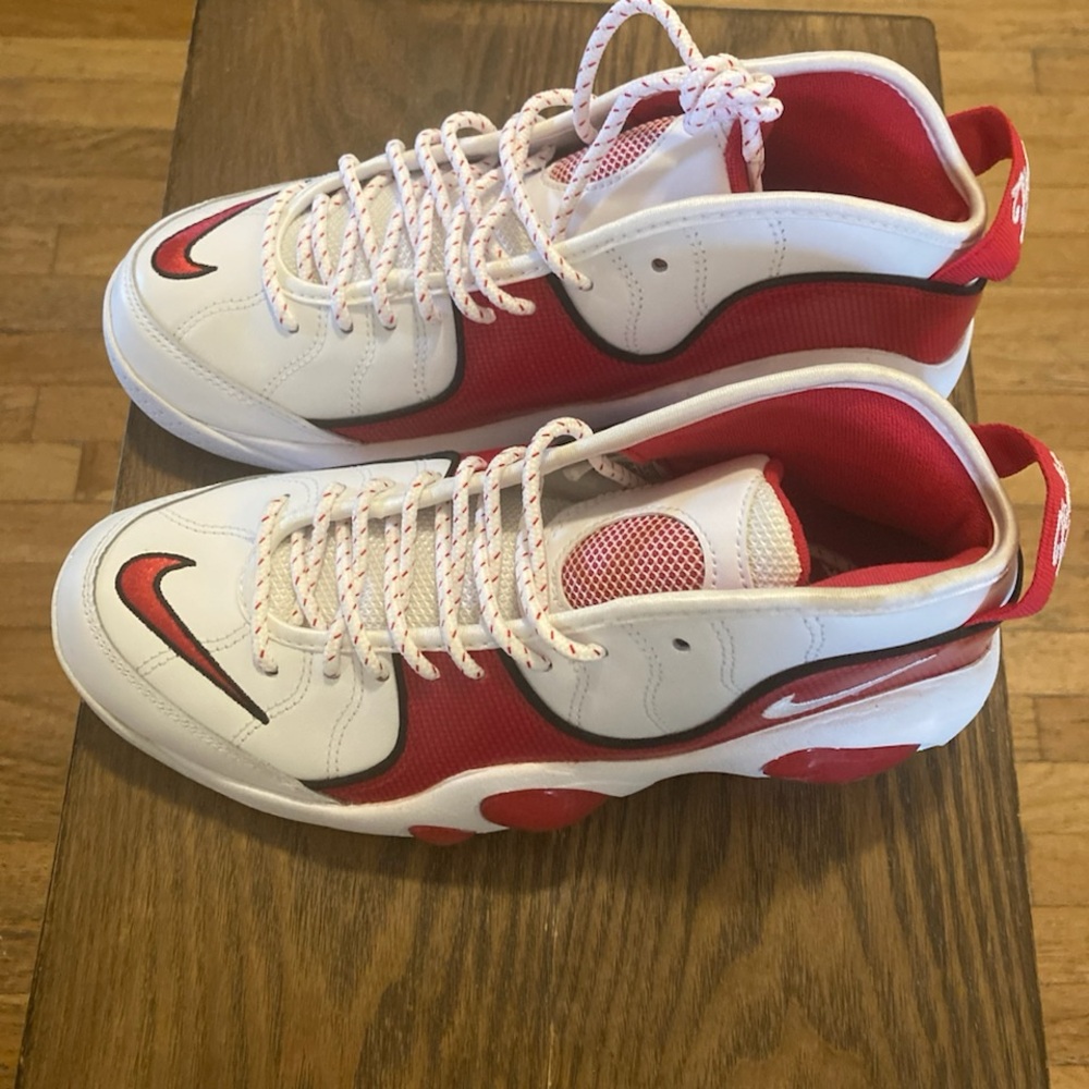Brand New in the Box Nike Men’s sneakers size 8 Nike Air Zoom Flight 95.